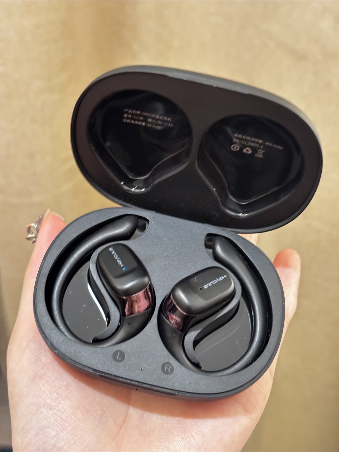 Black Wireless Earphone