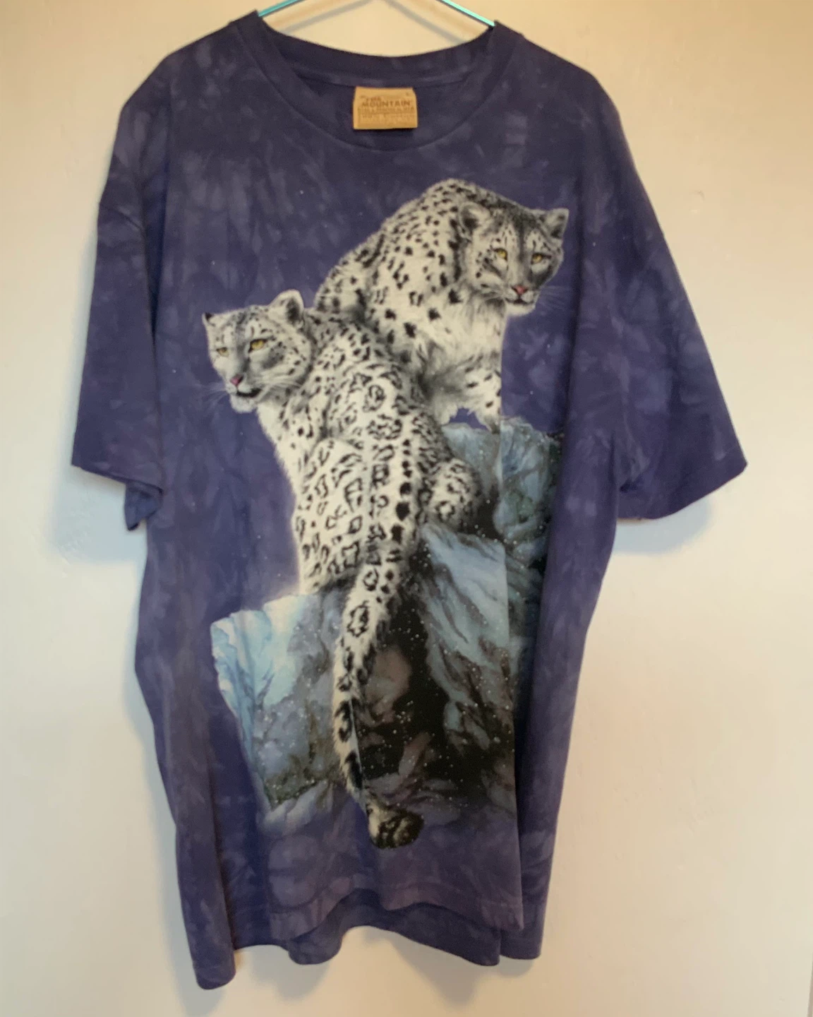 Snow leopard mountain tie-dyed purple print T-shirt. Size large. - photo 2