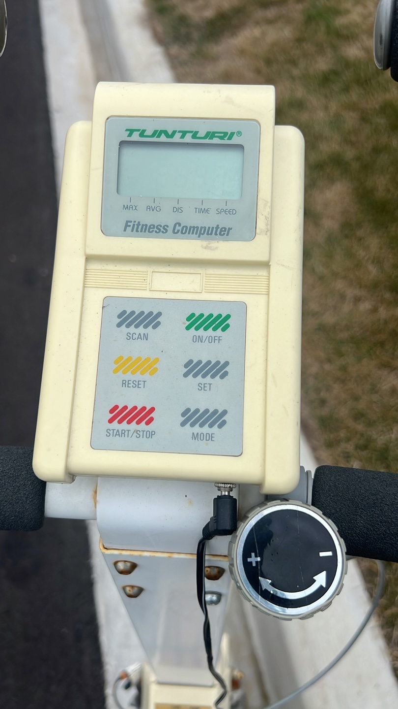 Tunturi E303 Ergometer Exercise Bike - photo 3