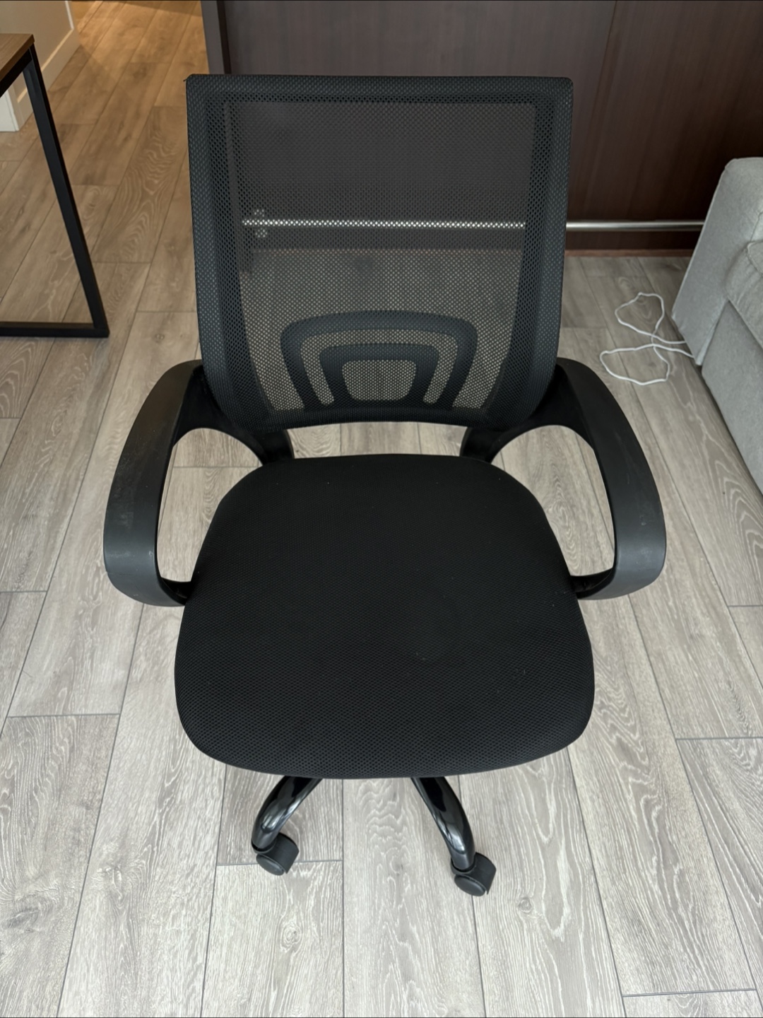 Black Mesh Office / Desk Chair - photo 2