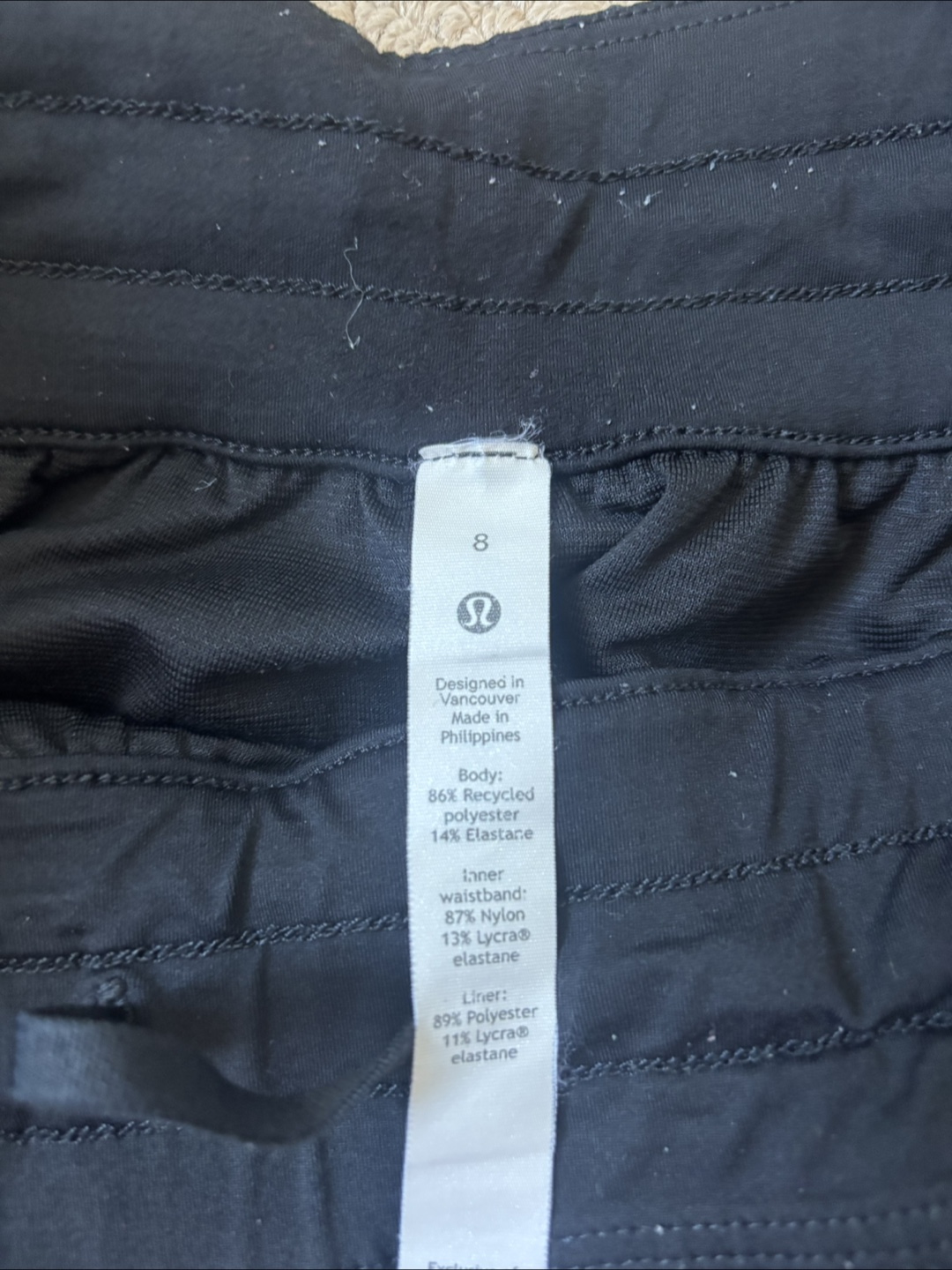 Lululemon Hotty Hot high rise Shorts - Size 8 - photo 3