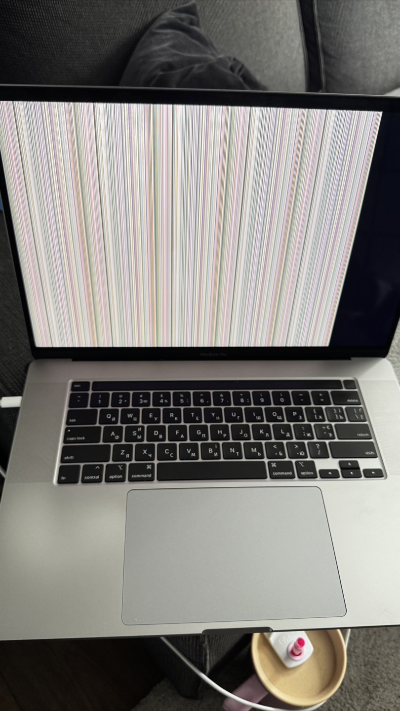 MacBook Pro - 2019 - for parts or repair! - photo 3