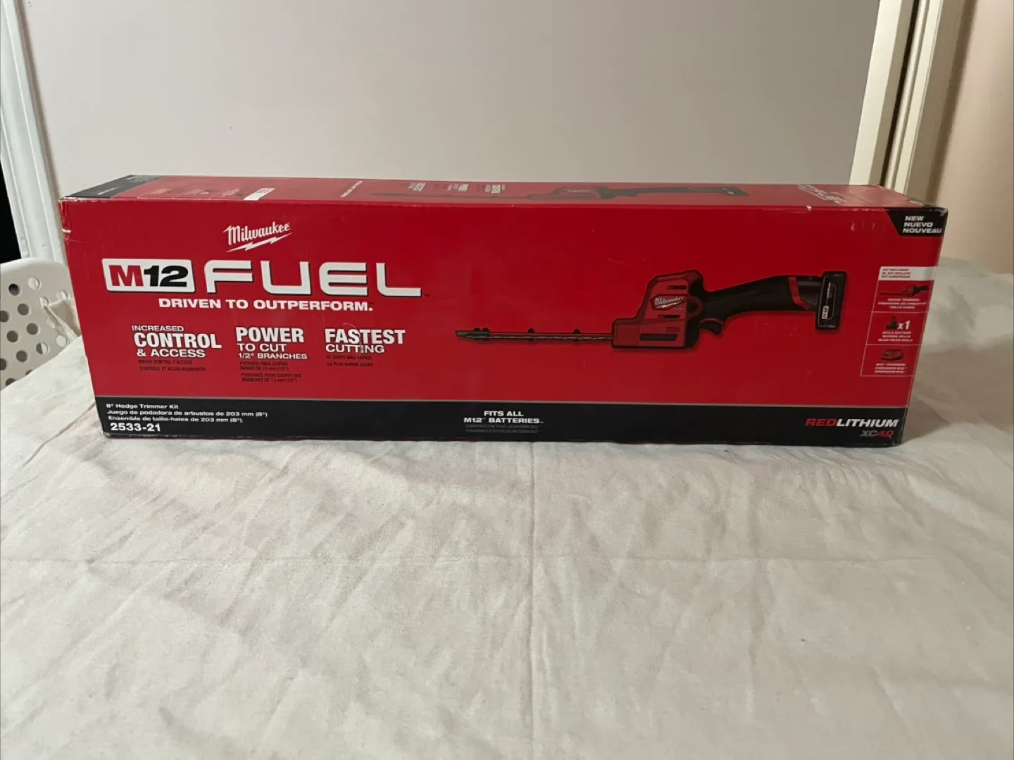 Milwaukee M12 FUEL Hedge Trimmer Kit - NEW