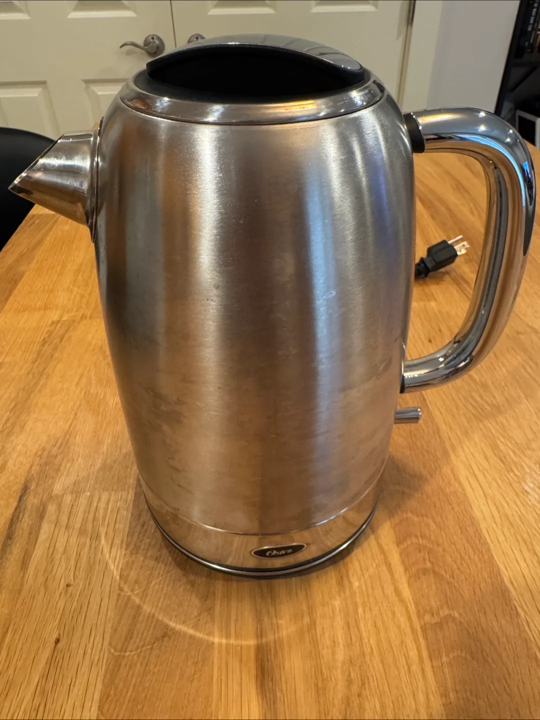 Oster Electric Kettle thumbnail