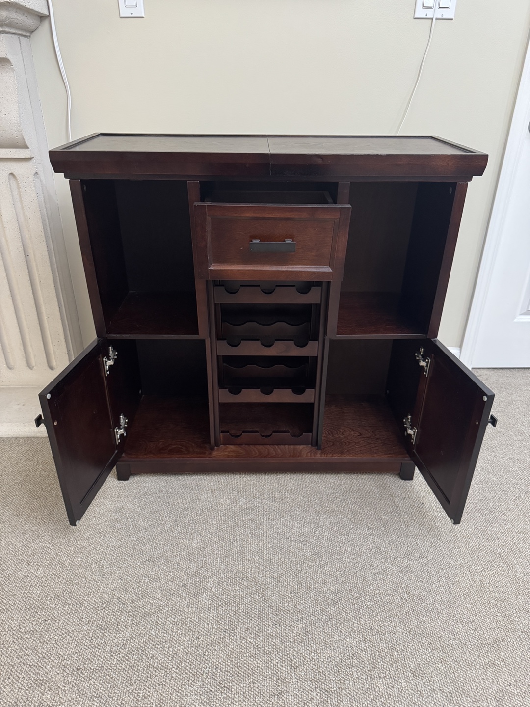 Beautiful Extendable Solid Wood Walnut Console Table - Like New - photo 3