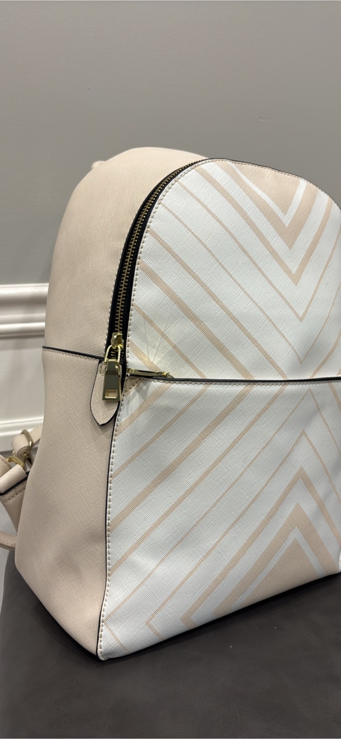 Beige & White Chevron Pattern Backpack - photo 2