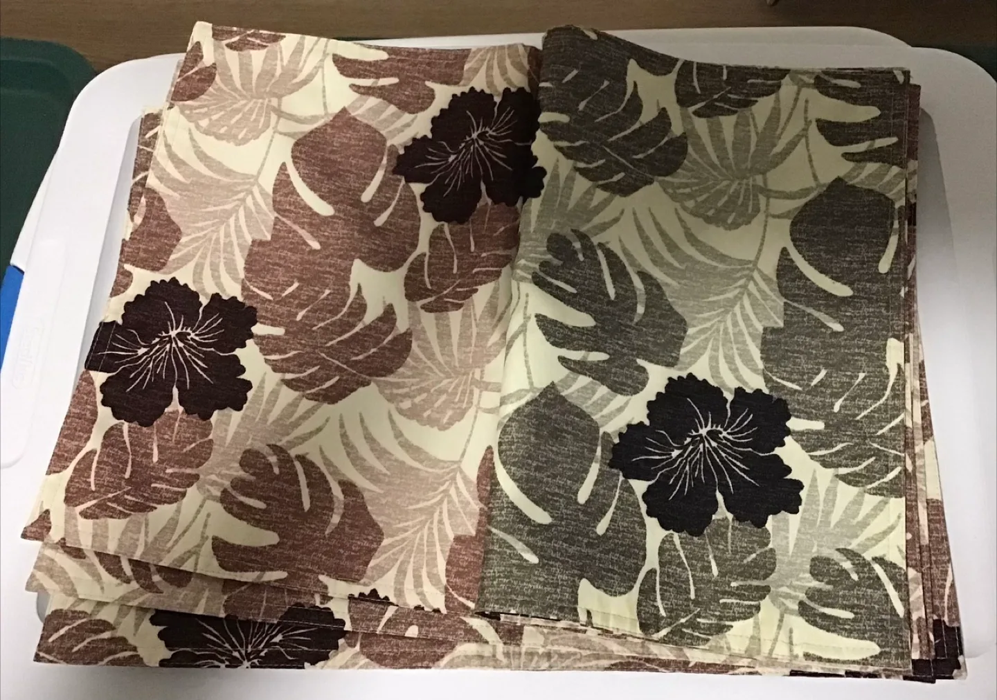 Floral Print Table Placemats thumbnail