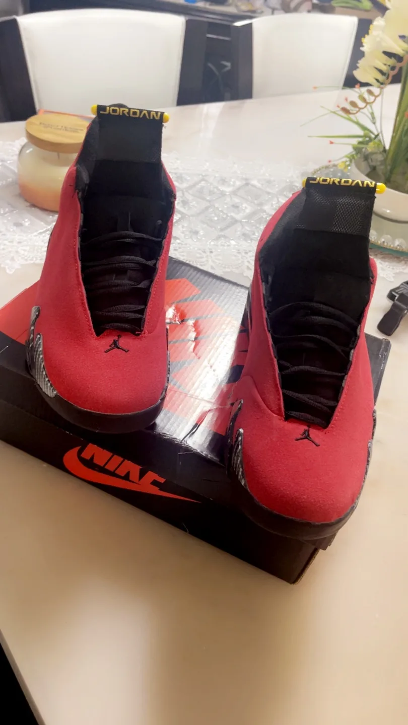 Nike Air Jordan 14 Retro Ferrari size 10 image indicator(6)