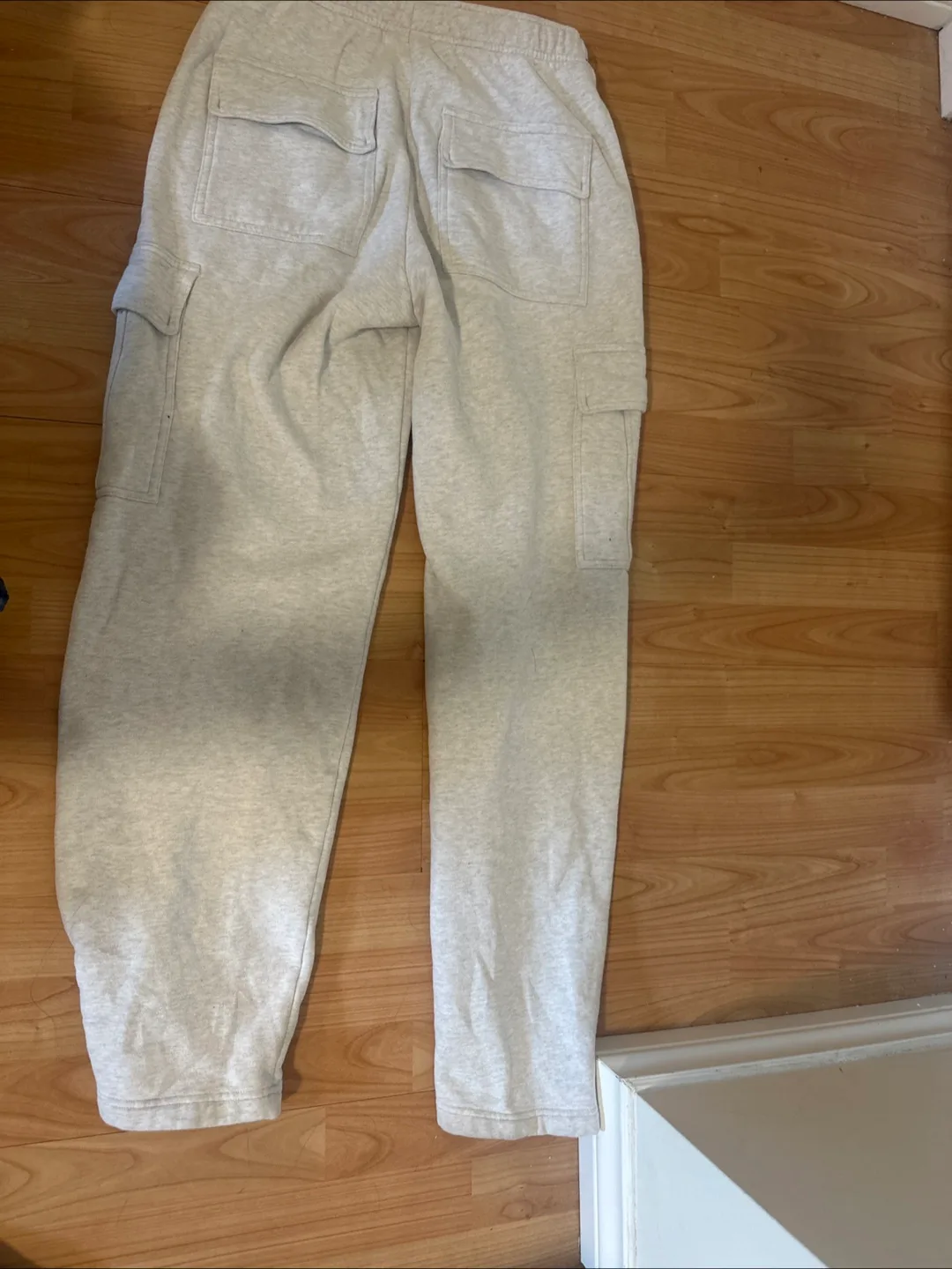 Aritzia Sweatfleece Cozy Fleece Mega Cargo Pant - Size S image indicator(3)