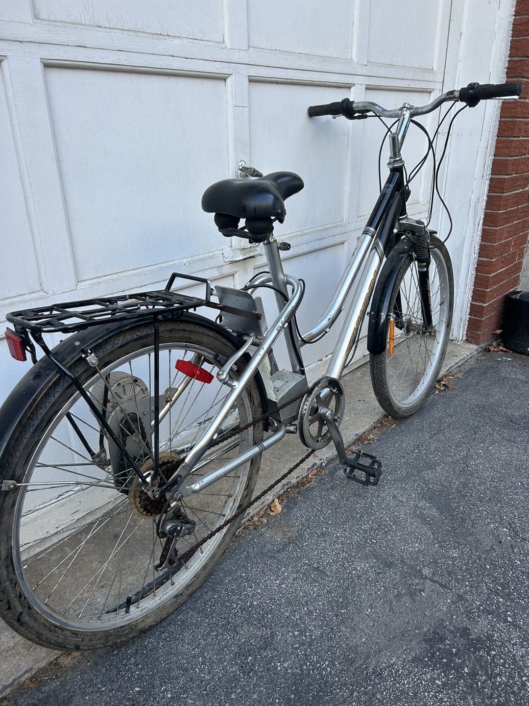 SCHWINN IZIP Eléctric Schwinn Hybrid Bike - Silver/Black - photo 3