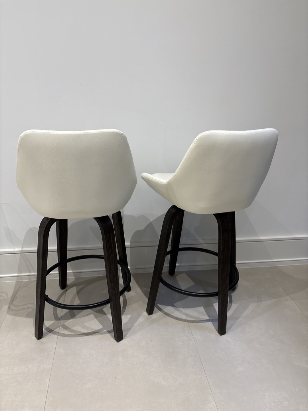 Set of 2 Gorgeous White Leather Bar Stools - photo 4