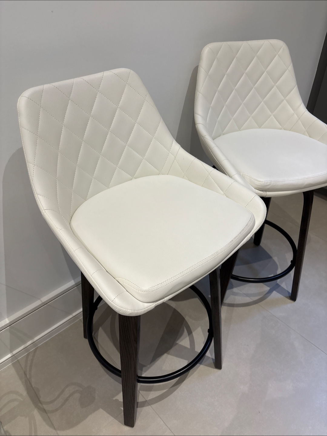 Set of 2 Gorgeous White Leather Bar Stools - photo 2