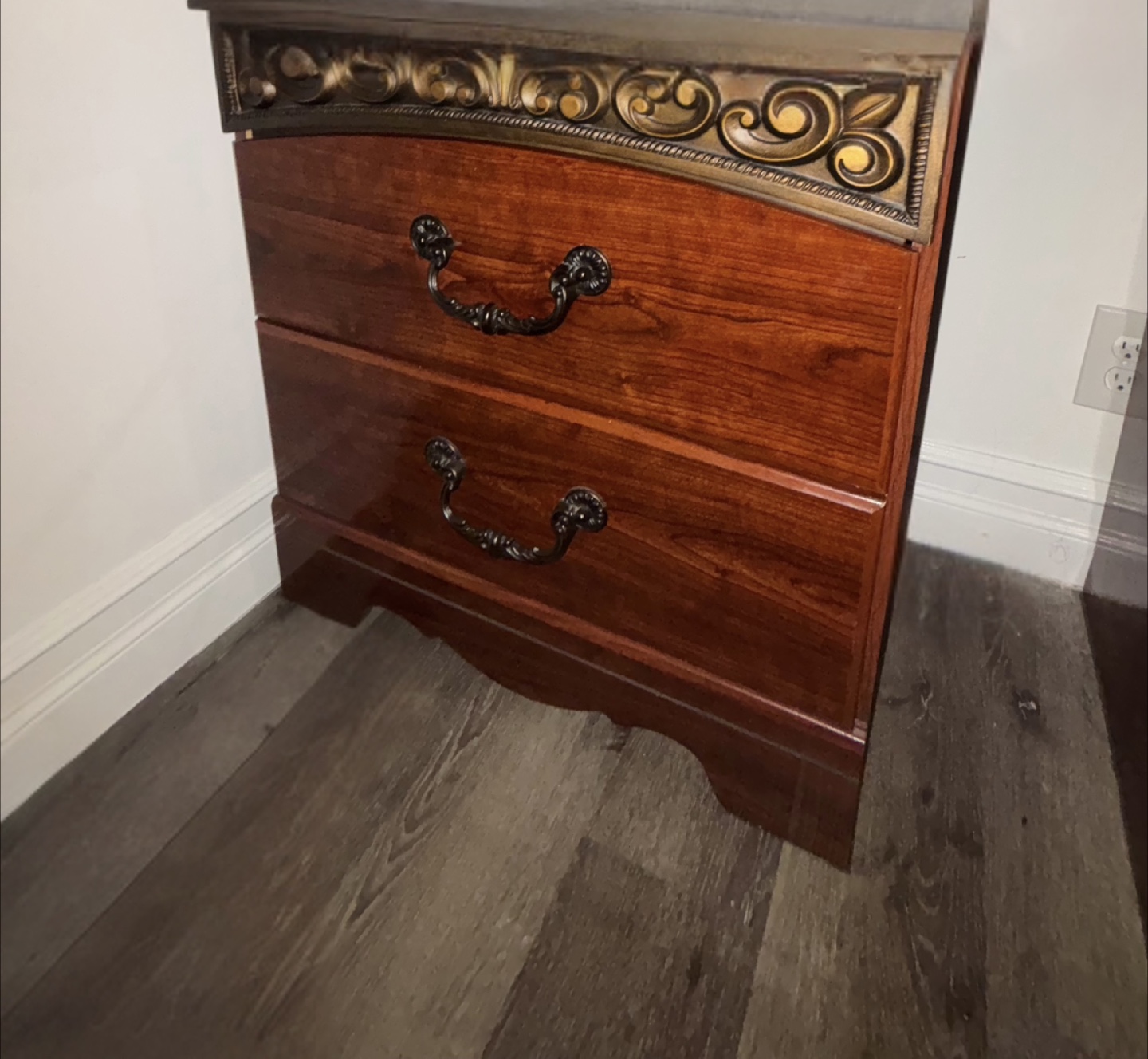 Queen Bedroom Set - Dresser with mirror, Nightstand, Bed Frame - photo 4
