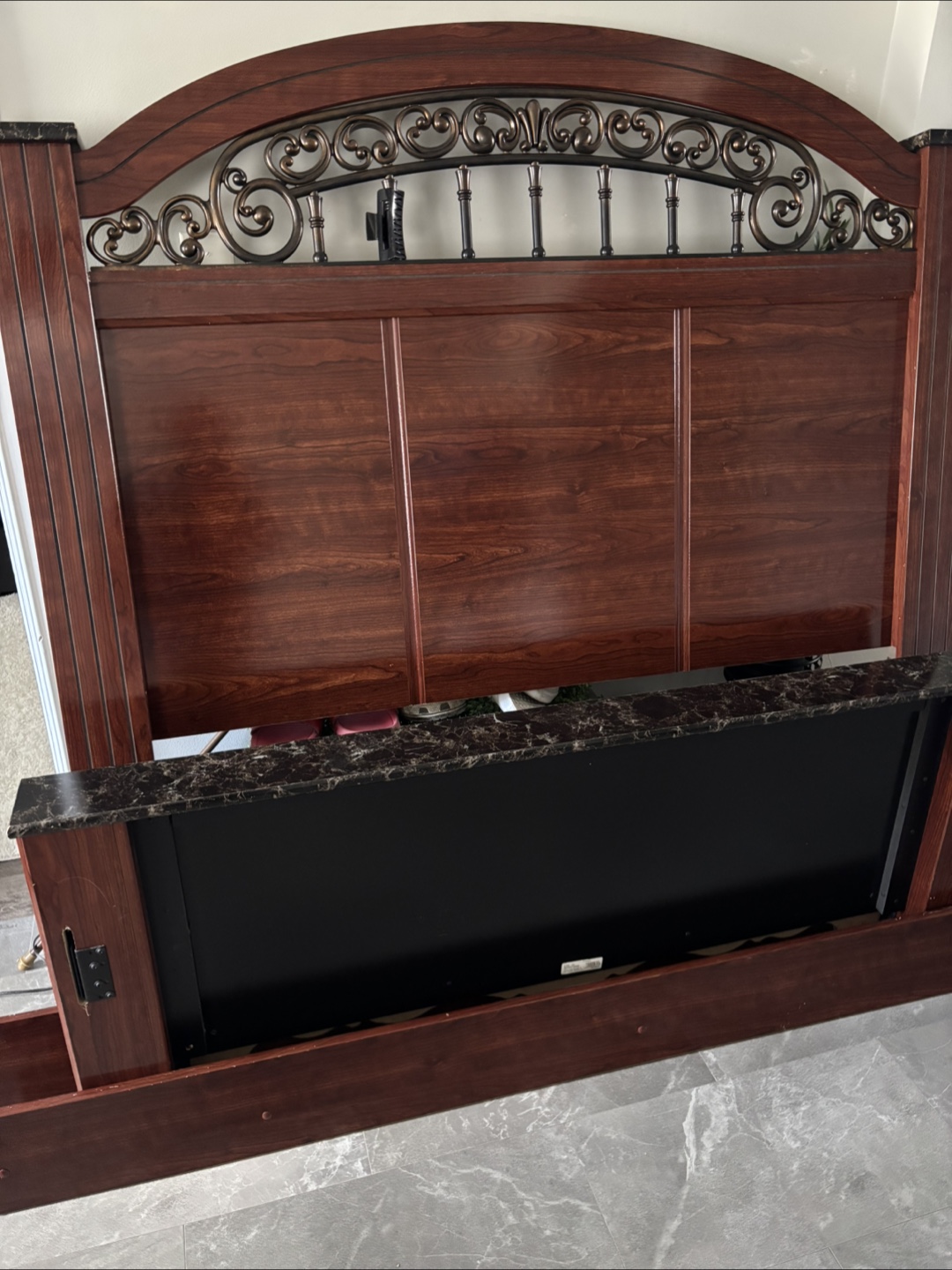 Queen Bedroom Set - Dresser with mirror, Nightstand, Bed Frame - photo 5