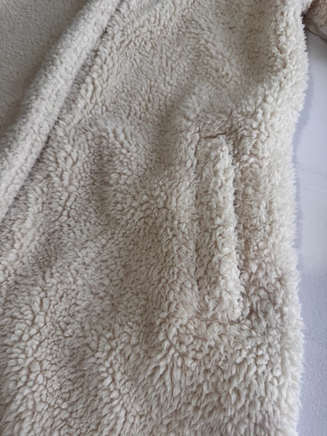 Columbia Women's Cream Fleece Jacket image indicator(4)