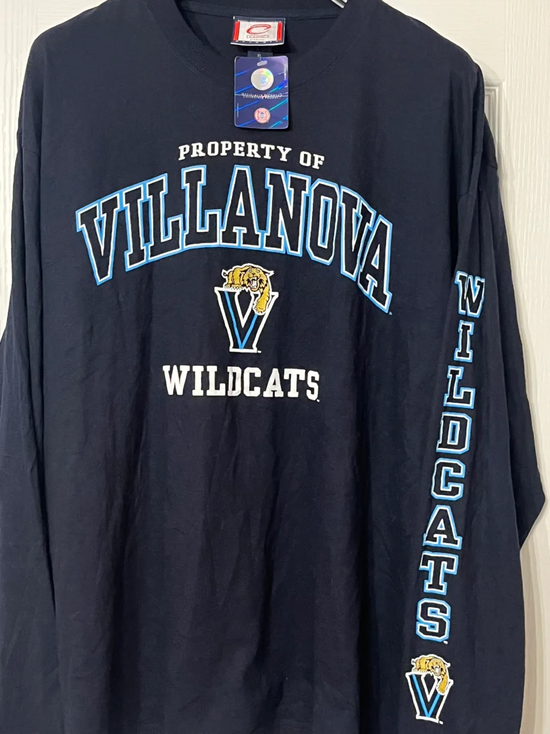 Villanova Wildcats Men’s Size XL Long Sleeve Shirt image indicator(2)