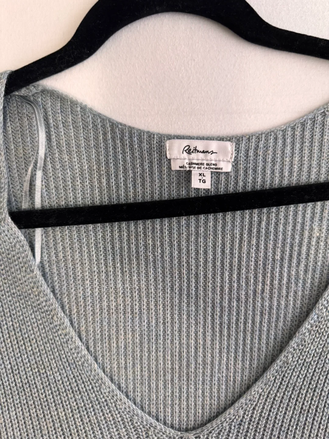 Reitmans V-Neck Sweater - XL image indicator(4)