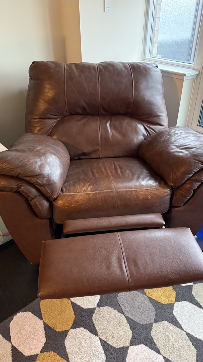 Brown Leather Recliner Chair - photo 4