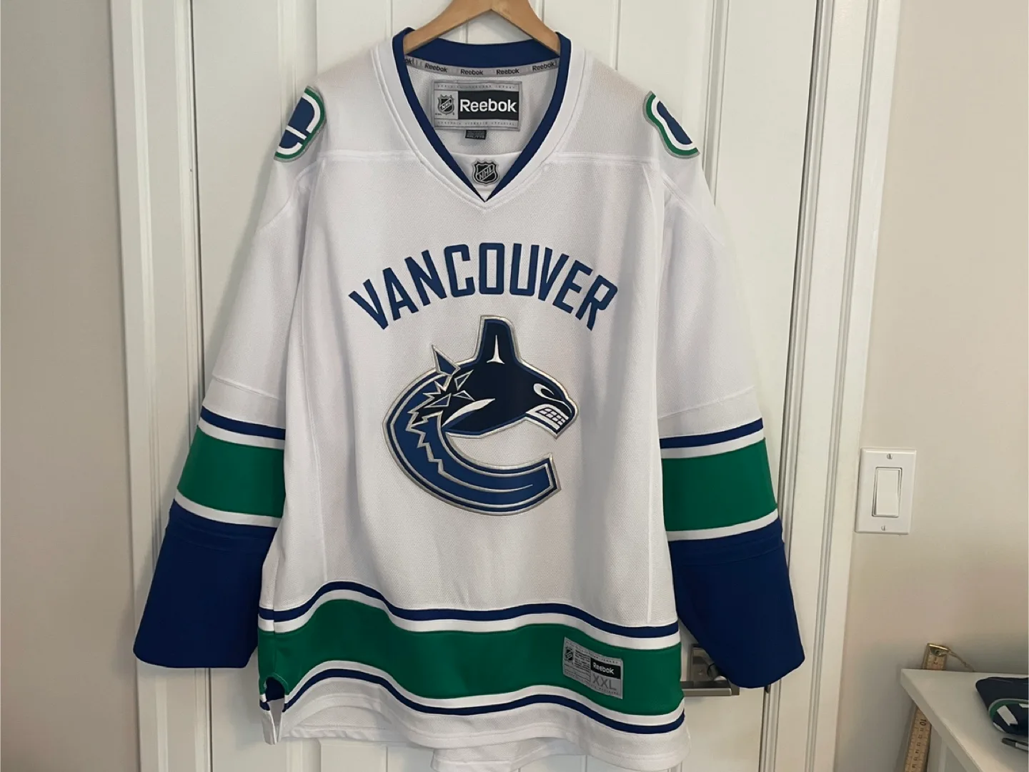 Authentic Reebok Vancouver Canucks Jersey XXL 2XL thumbnail