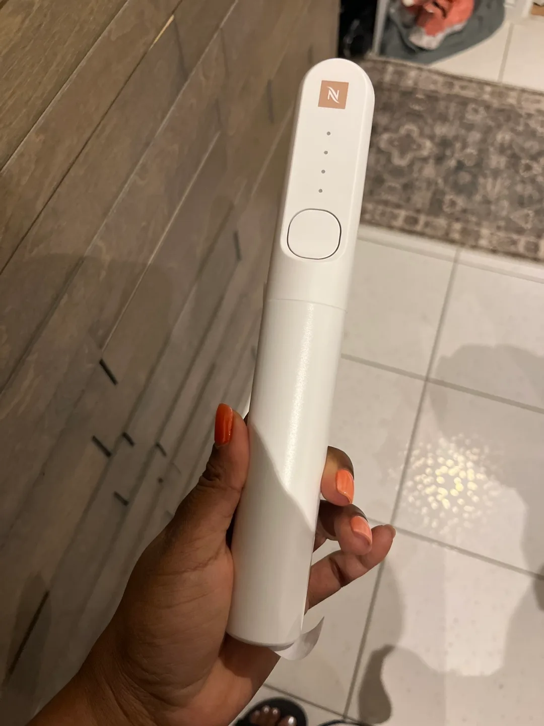 Nespresso NanoFoamer - Hand-Held Milk Foamer image indicator(2)