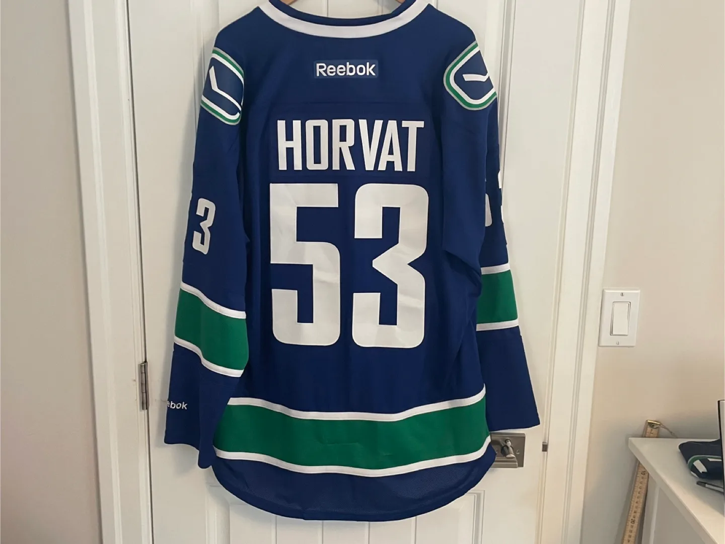 Authentic Reebok Vancouver Canucks Bo Horvat Jersey XL thumbnail