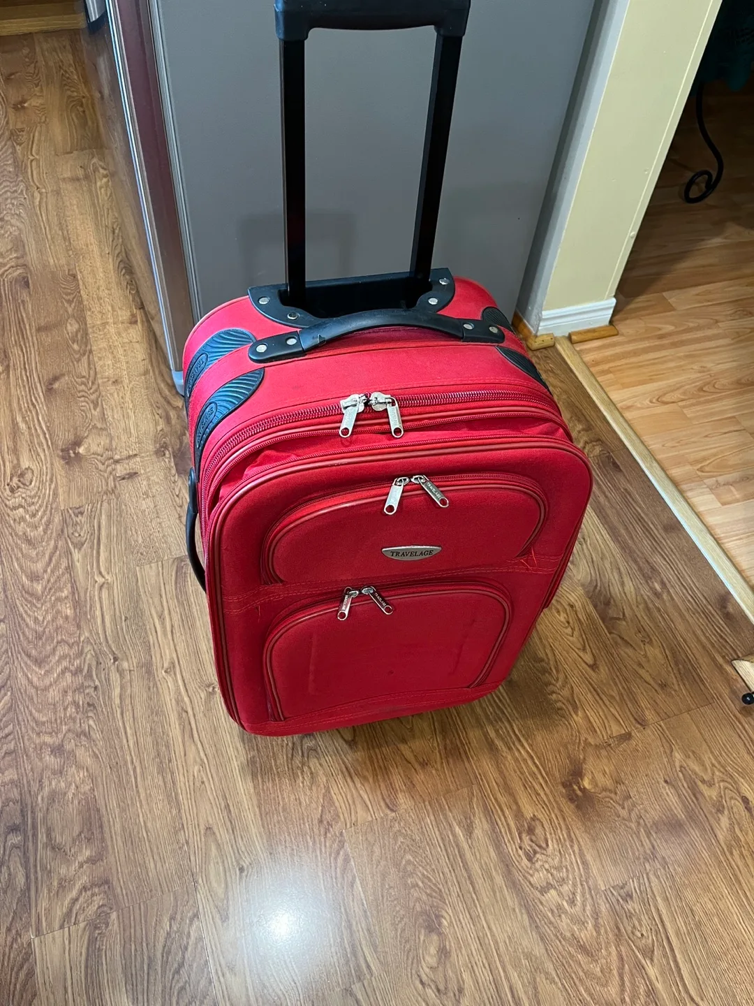 Travelage Red Carry-On Suitcase image indicator(3)