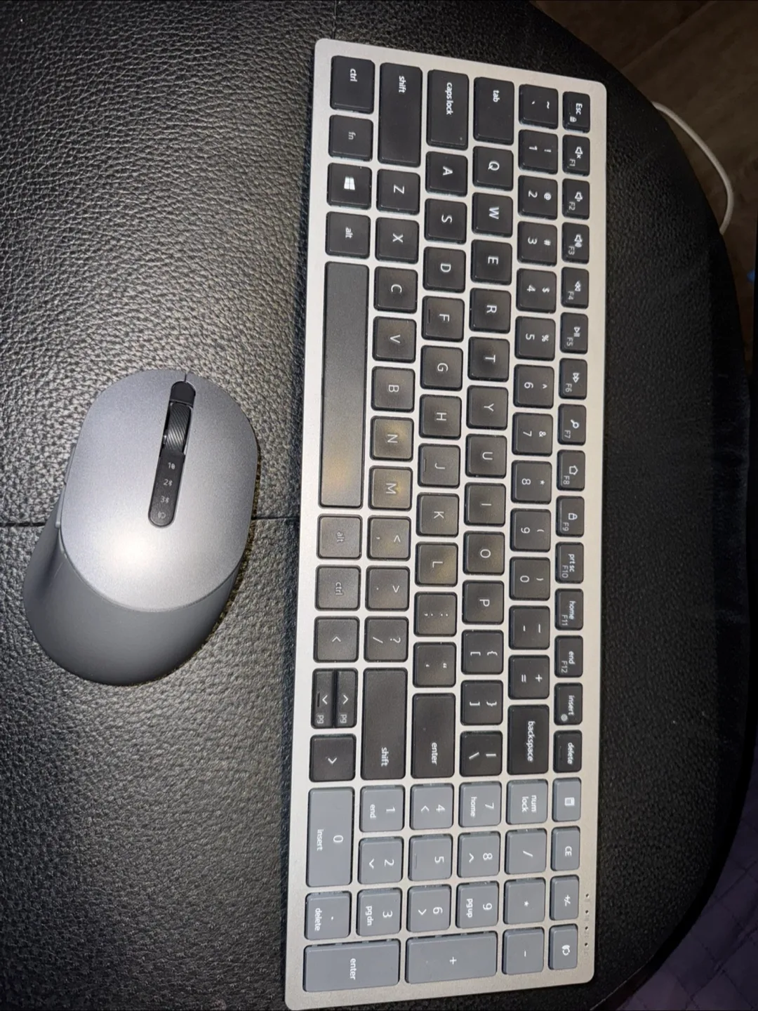 Dell Premier Multi-Device Wireless Keyboard and Mouse - KM7321W thumbnail