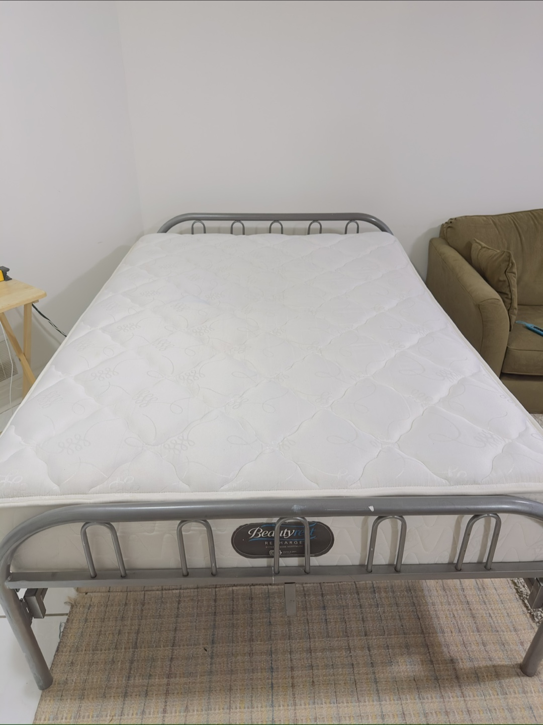 Beautyrest Twin Mattress and Foldable Metal Frame