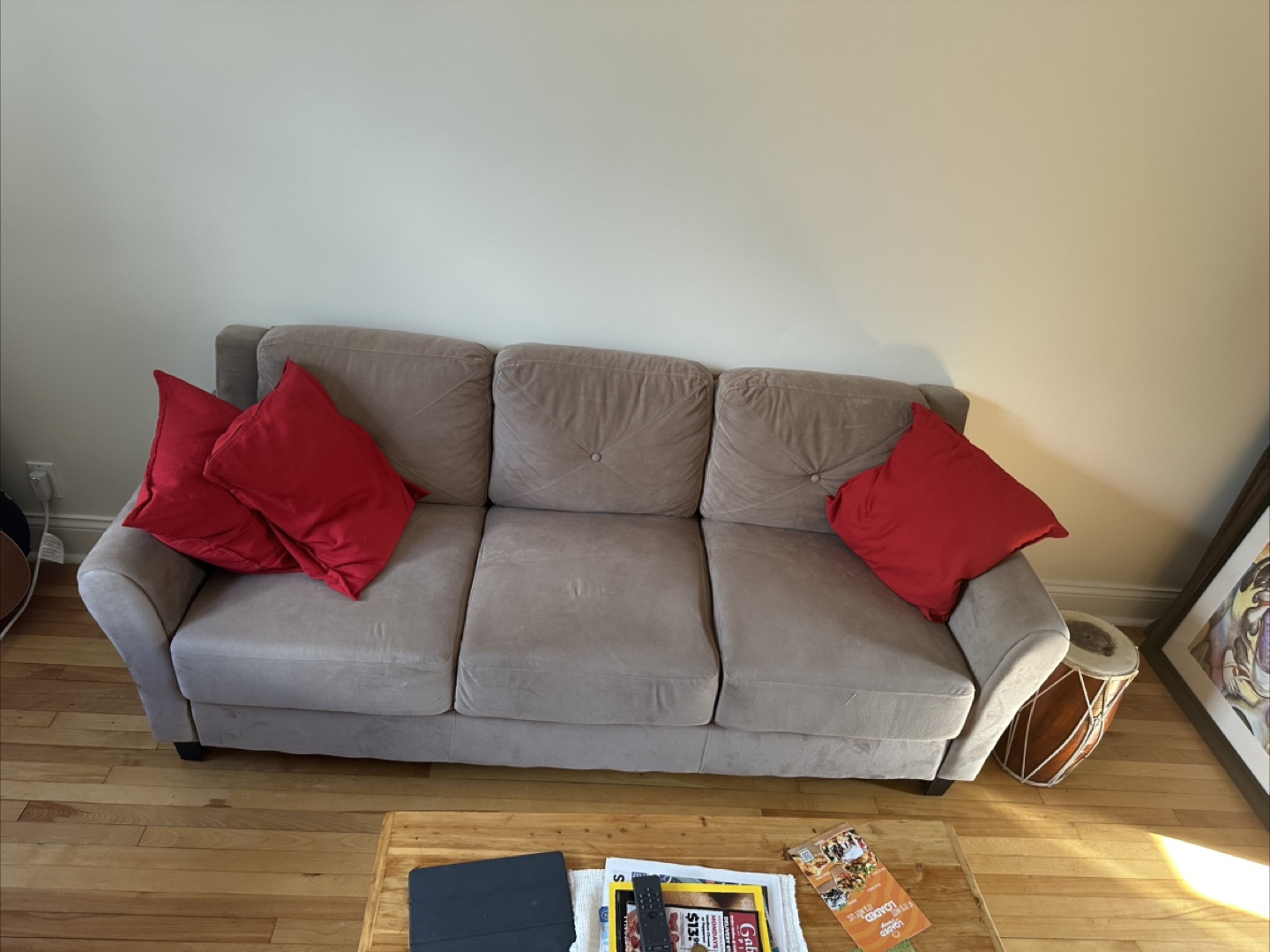 Comfy beige Sofa