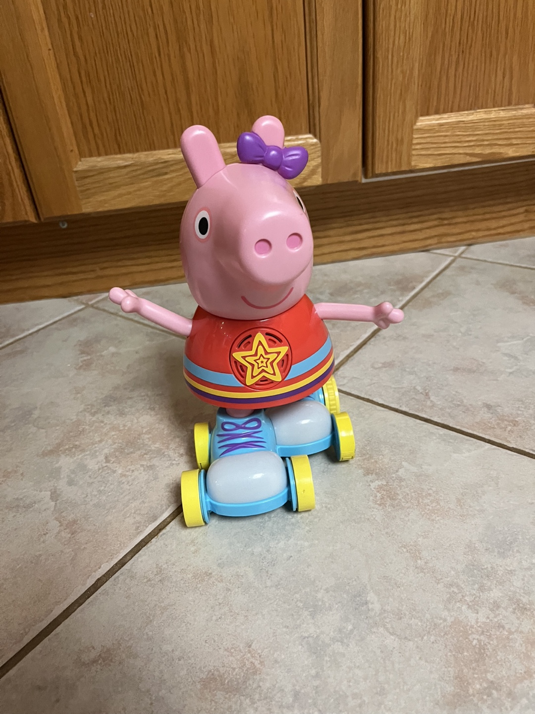 Musical Peppa Pig Roller Skater Toy - photo 2