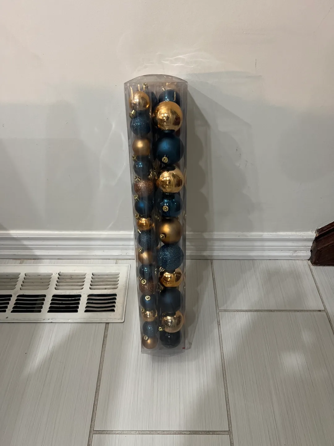 3 sets Divine Christmas Ornaments - Blue & Gold image indicator(2)