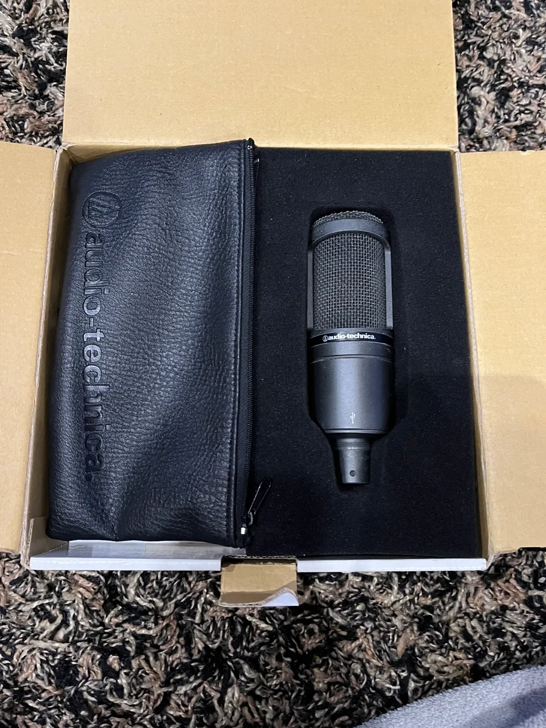 Audio-Technica AT2020 USB Cardioid Condenser Microphone image indicator(2)