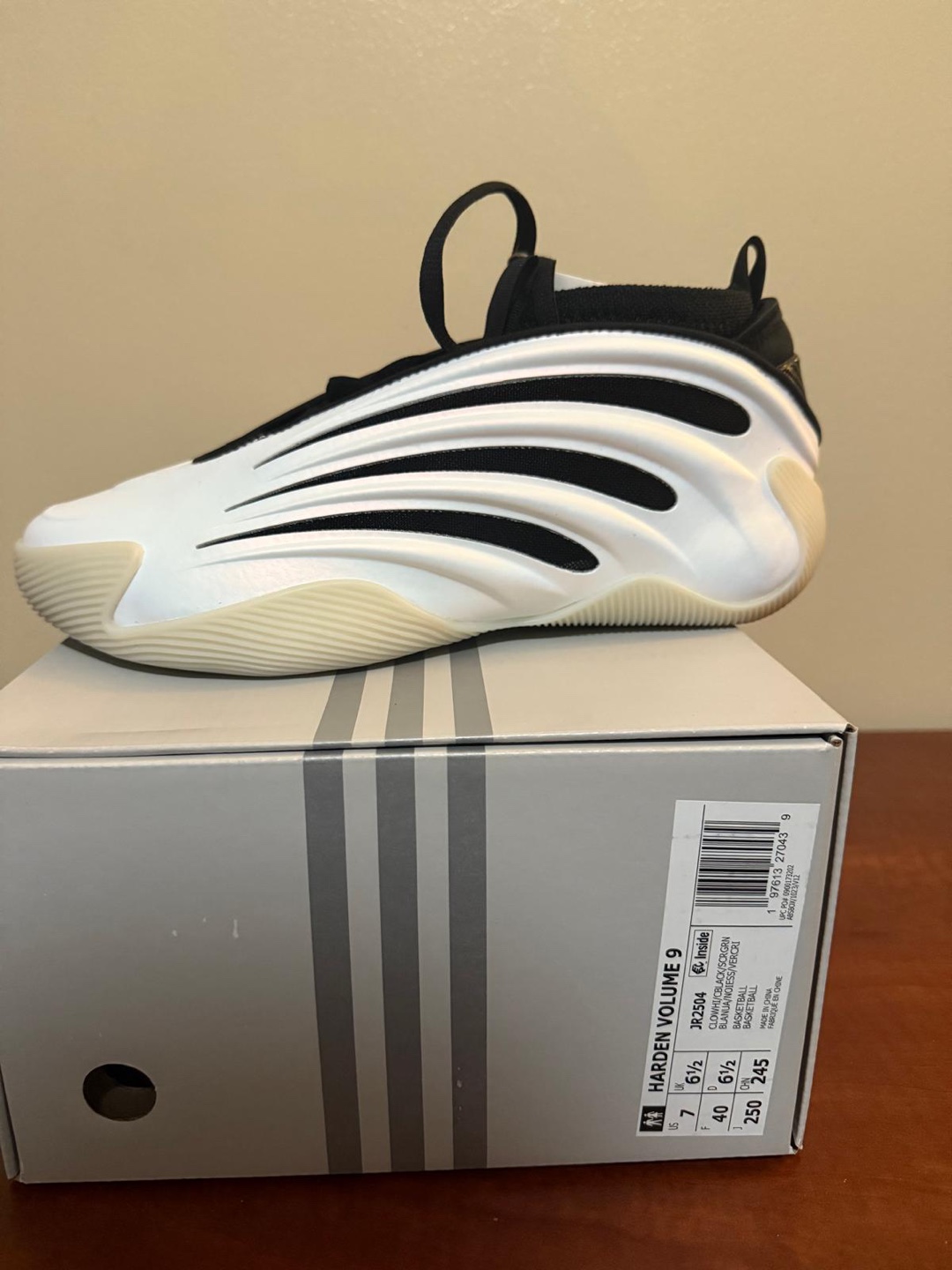 Adidas Harden Volume 9 Basketball Shoes - Size 7
