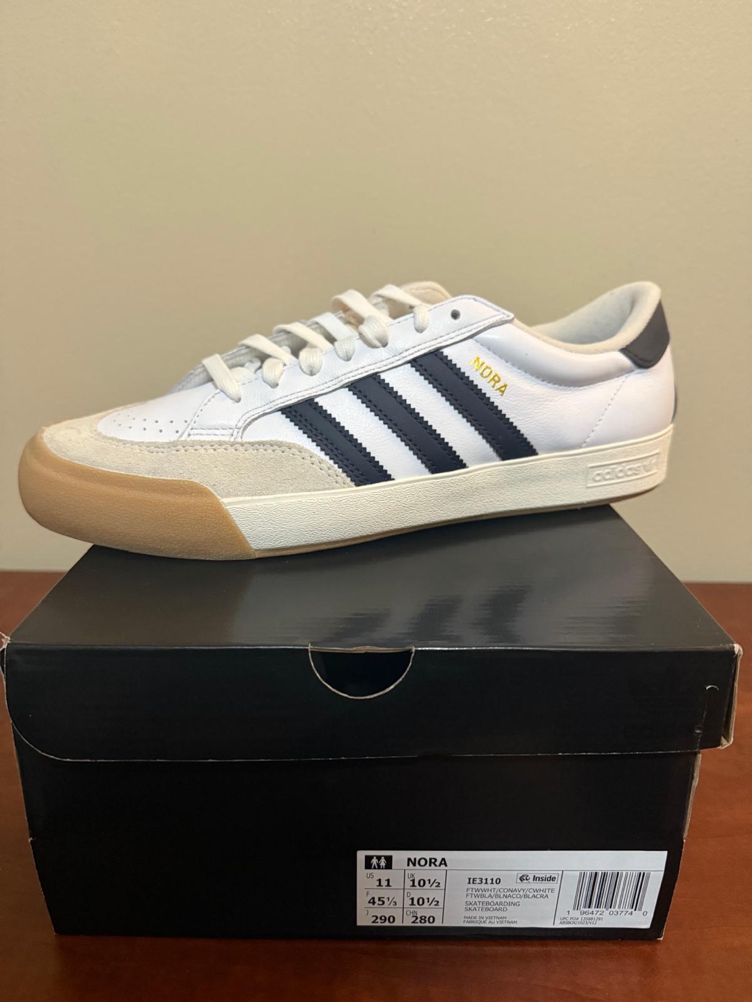 Adidas Nora White/Navy Skateboarding Shoes - Size 11