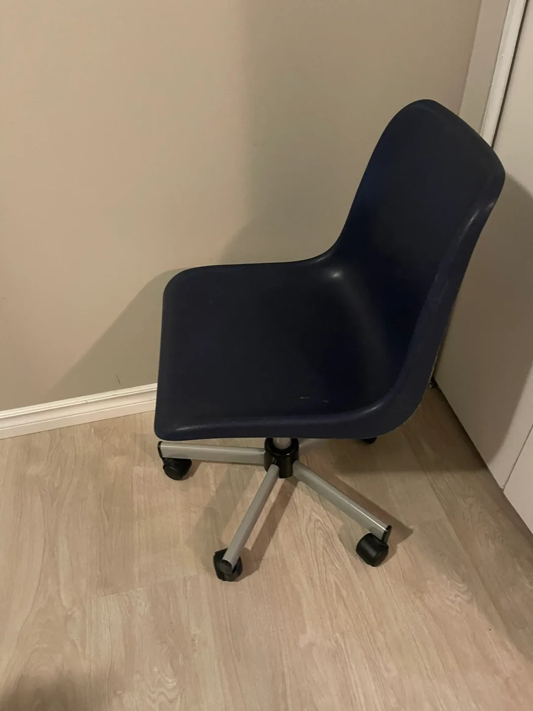 Blue Office Chair image indicator(2)