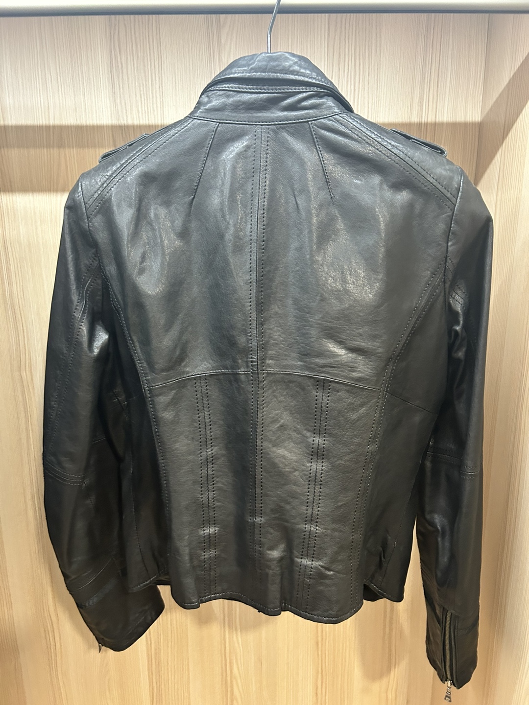 Danier Leather Jacket - photo 4