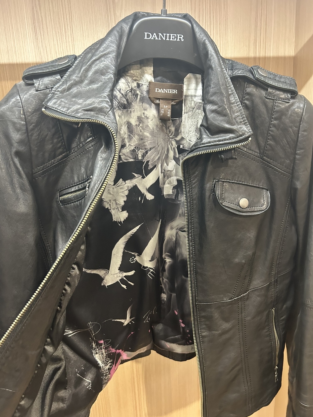 Danier Leather Jacket - photo 3