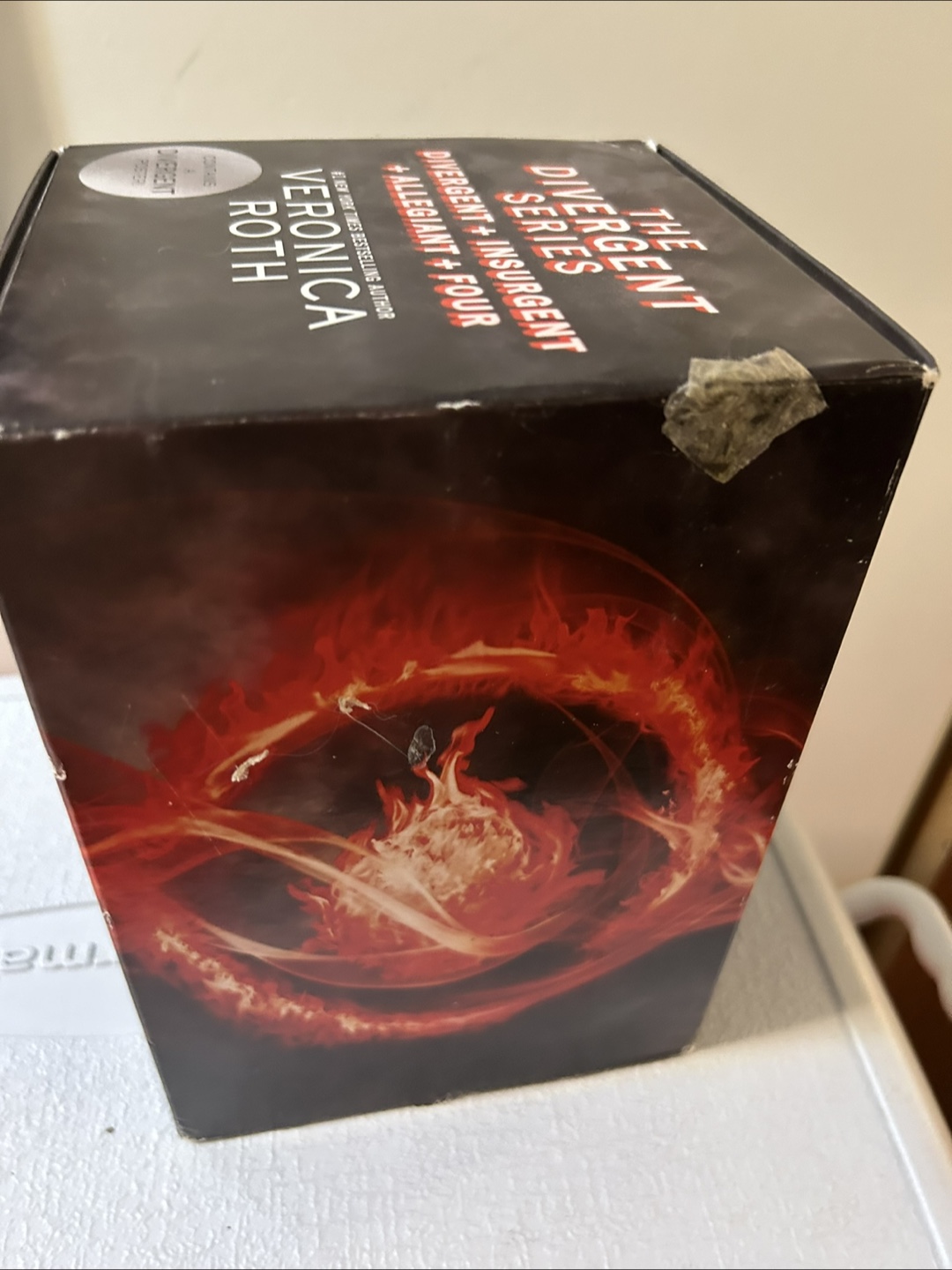 The Divergent Series Box Set by Veronica Roth - photo 4