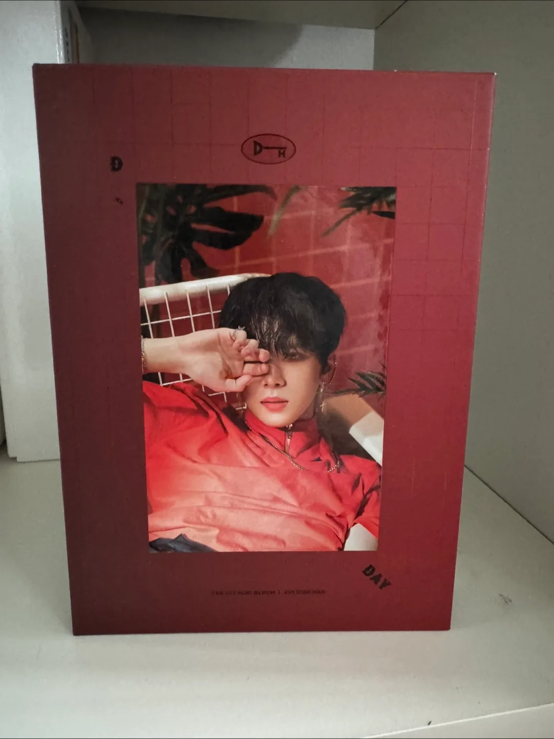 Kpop album: Kim Dong Han - D-Day thumbnail