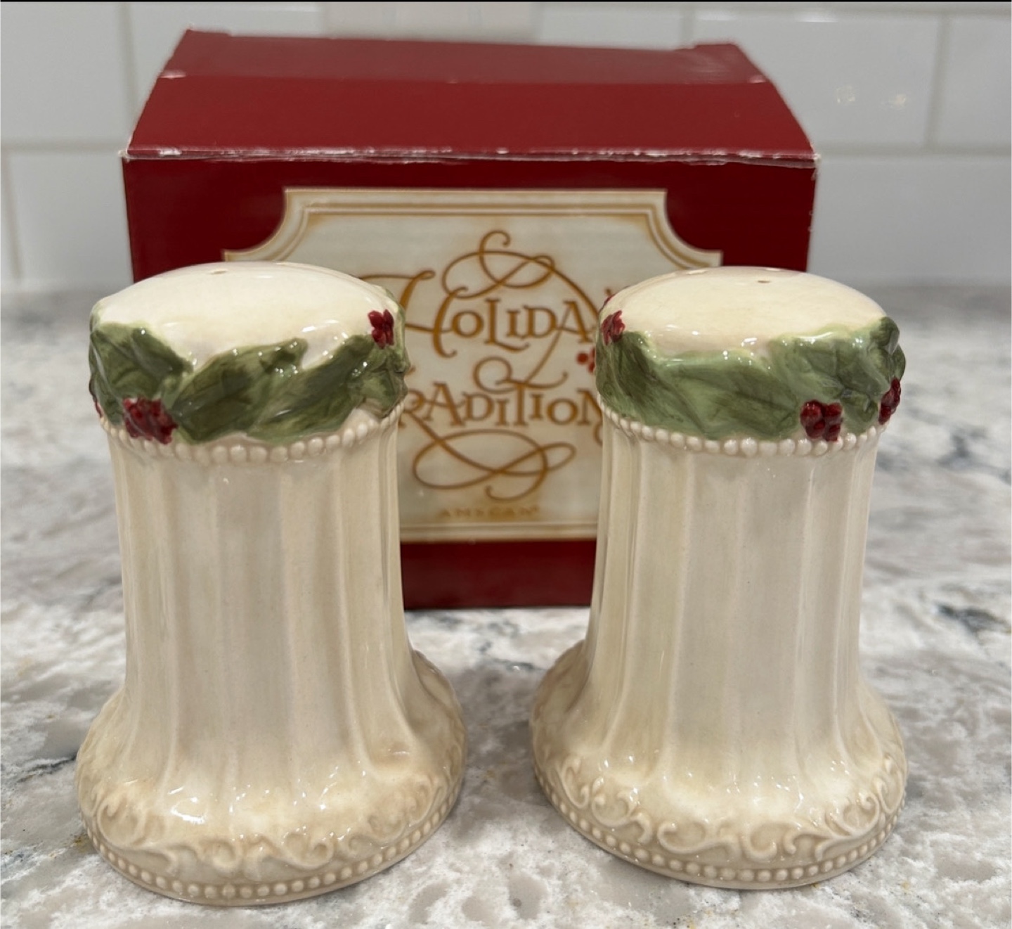 Holiday Traditions by Amscan Salt and Pepper Shaker Set