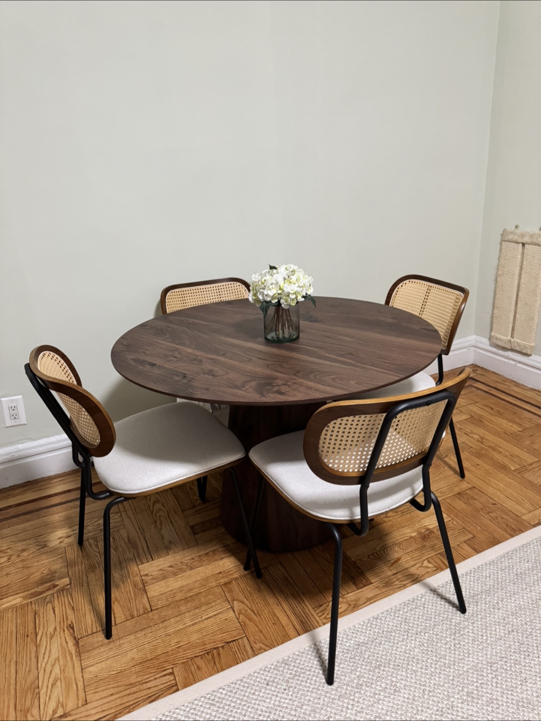 Round Wooden Dining Table - photo 2