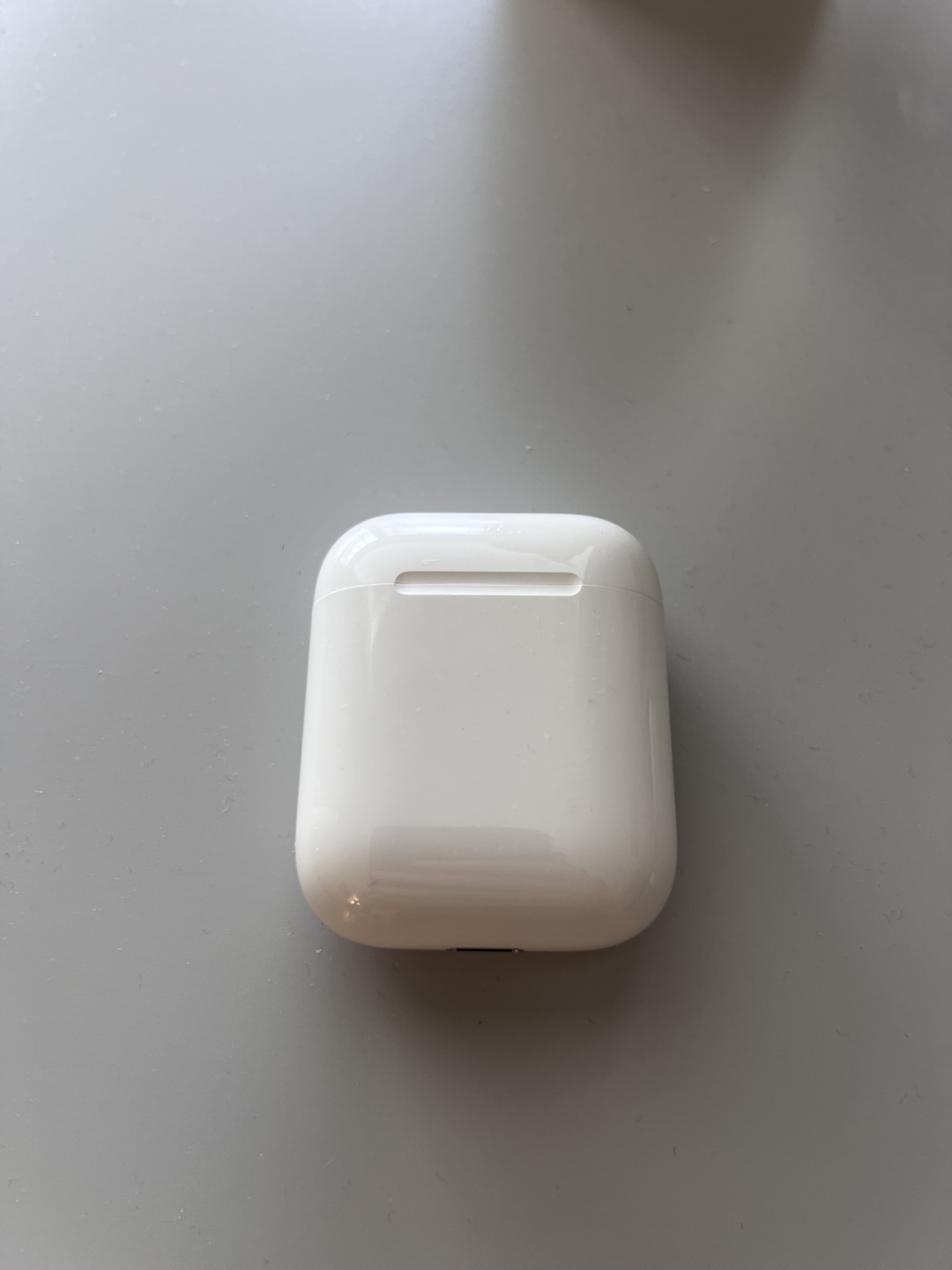 Apple AirPods 2nd Gen - photo 2