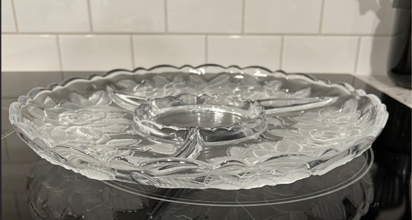 Studio Nova Winter Rose Frosted Glass Serving Platter. 4 Section - photo 3