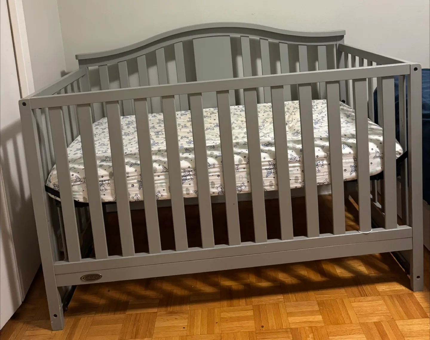Graco Baby Crib - Grey thumbnail