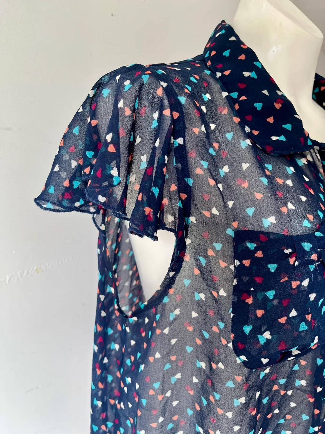 Atmosphere Heart Print Blouse - Size large image indicator(2)