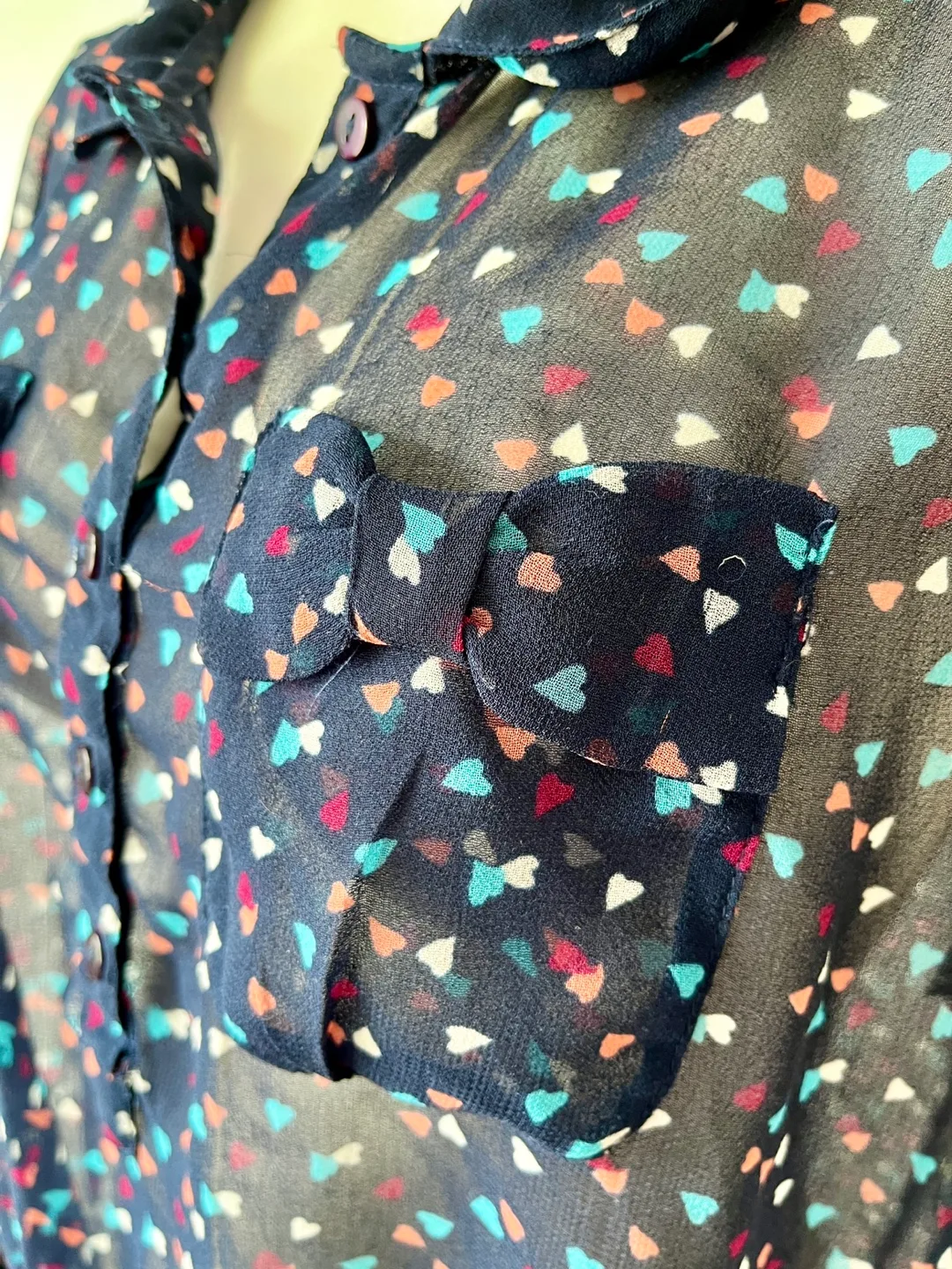 Atmosphere Heart Print Blouse - Size large image indicator(3)