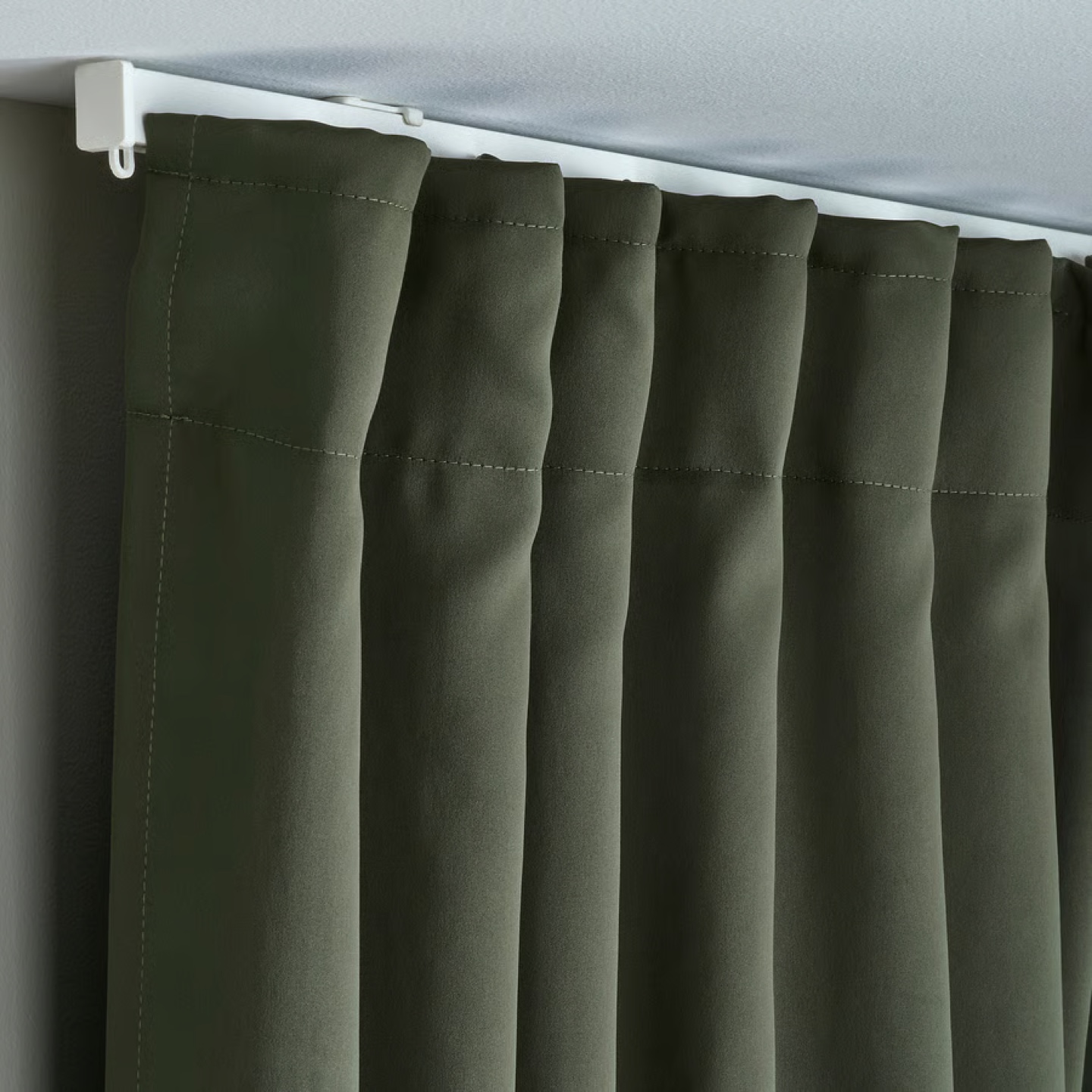 IKEA Majgull Blackout Curtains - Dark Green, 57x98" - photo 5