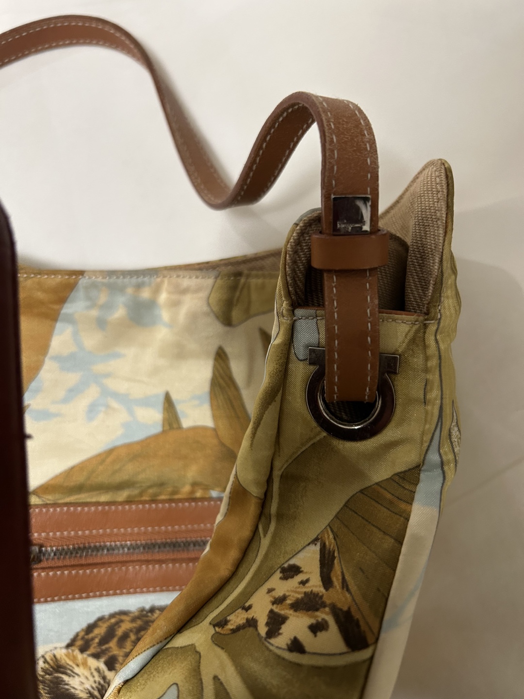 Salvatore Ferragamo Shoulder Bag - photo 5