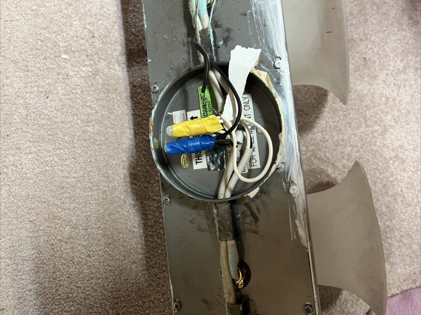 4 Bulb Light Fixture - photo 5