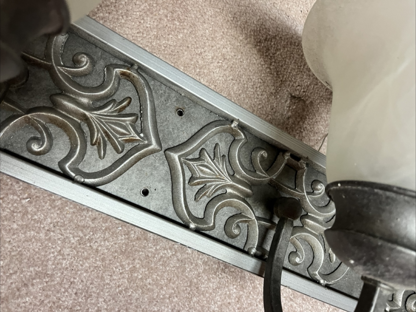 4 Bulb Light Fixture - photo 2